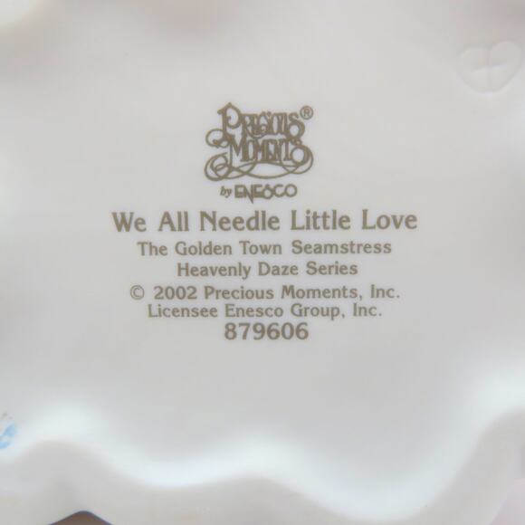 Precious Moments We All Needle Little Love 879606 Golden Town Seamstress 2002 - Picture 11 of 13